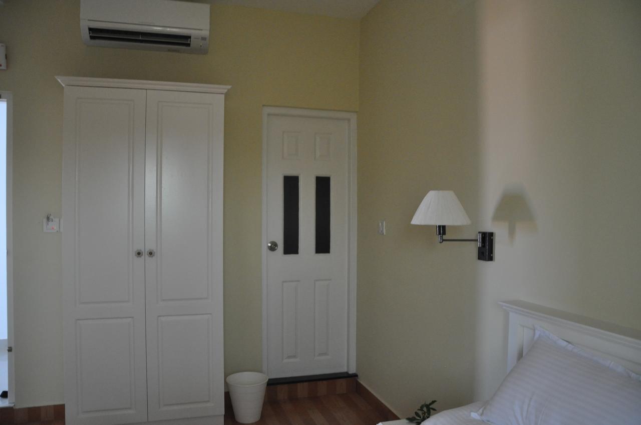 Daffodils Spice Court Hotel Kochi Exterior photo