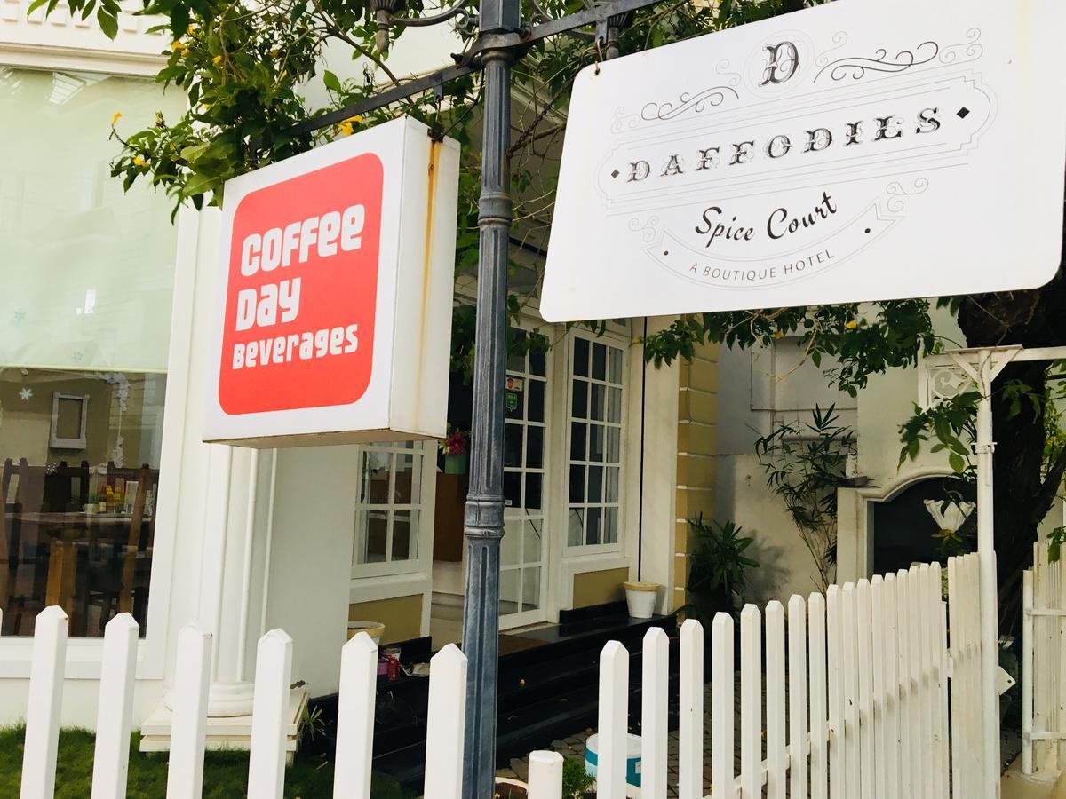 Daffodils Spice Court Hotel Kochi Exterior photo
